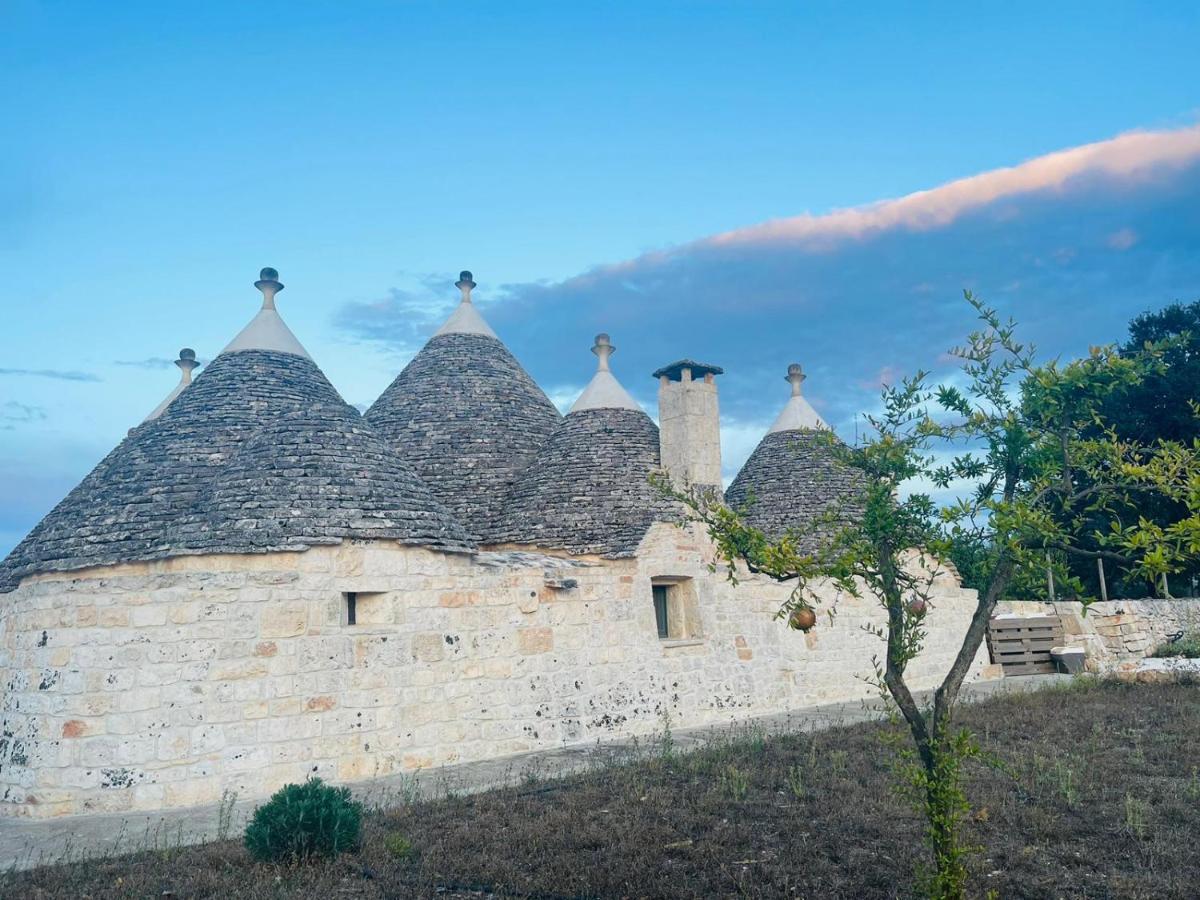Scardino Trulli Hotel Locorotondo Bagian luar foto