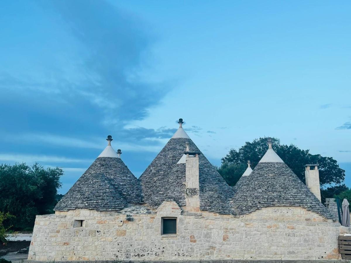 Scardino Trulli Hotel Locorotondo Bagian luar foto